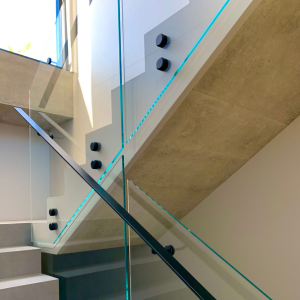 Face fixed glass balustrade in low iron glass